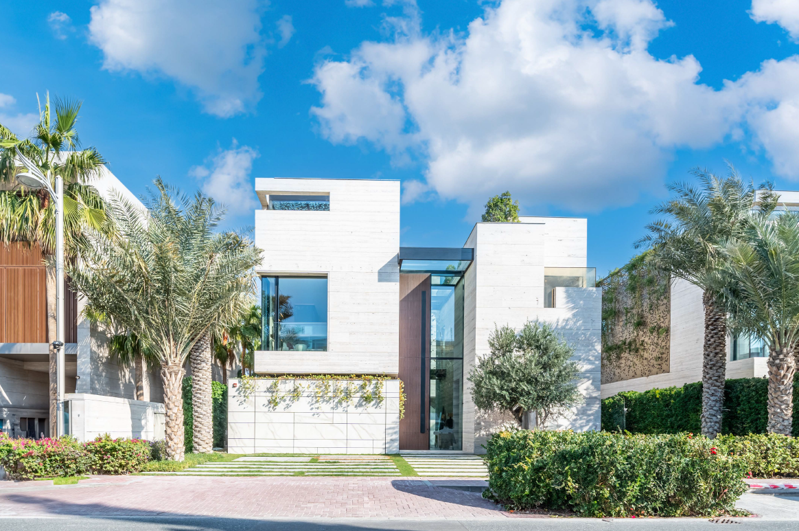 LUXURY VILLA | + MAIDS ROOM | GYM CINEMA OFFICE